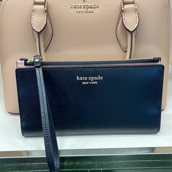 Kate Spade Spencer Continental Wristlet 
Black - Picture 14 of 16